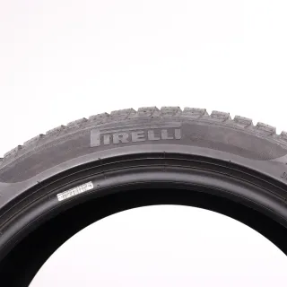 2x Winterreifen Pirelli Sottozero 3 245/40R18 97V XL AO DOT2818 & 2523 5,5-6mm - Bild 3