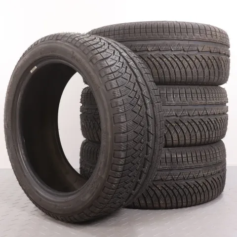Background image for 4x Winterreifen Michelin Pilot Alpin PA4 245/45R18 100V XL AO DOT19 volles Profil 2454518