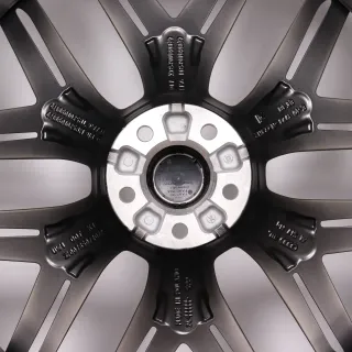 Winterräder 23Zoll Audi Q8 SQ8 RSQ8 4M Original Felgen 4M8601025BK Winterreifen DOT23 6,5-7mm 295/35R23 108W XL AO Hankook Winter i*cept evo 2 6-Y-Doppelspeichen RS Neodymgold matt - Bild 9