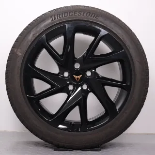Winterräder 18 Zoll Cupra Formentor KM Original Felgen 5FF601025C Winterreifen 4-4,5mm & 6-6,5mm DOT23 245/45R18 100V XL Bridgestone Blizzak LM005 Schwarz 8x18ET40 5x112 Alufelgen - Bild 2