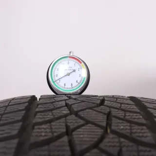4x Winterreifen Goodyear Ultragrip Performance GEN-1 245/40R18 97V XL AO 7-7,5mm DOT23&24 2454018 Winterräder - Bild 9