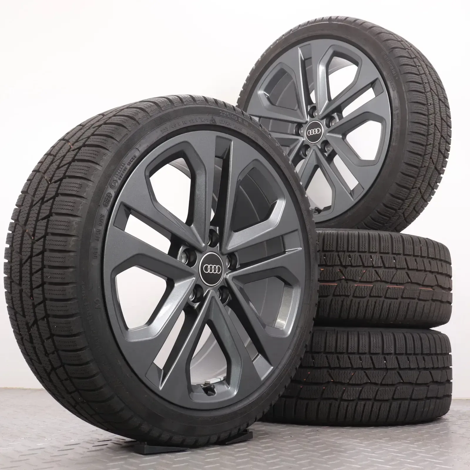 Winterräder 18 Zoll Audi A3 S3 8Y Original Felgen 8Y0601025CM Winterreifen DOT24 7,5mm & 8mm 225/40R18 92V XL AO Continental ContiWinterContact TS830P 8x18ET46 5x112 - Bild 1