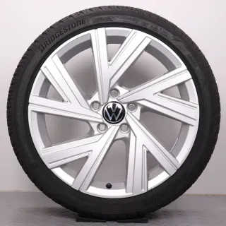 Winterräder 18 Zoll VW Golf 8 CD Original Felgen 5H0601025AB NEU DEMO DOT23 Winterreifen 225/40R18 92V XL AO Bridgestone Blizzak LM005 Bergamo silber 7,5x18ET51 5x112 - Bild 4