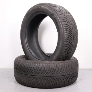 2x Winterreifen Michelin Pilot Alpin 5 235/50R19 103H XL AO DOT23  5,5mm 2355019 Winterräder - Bild 1