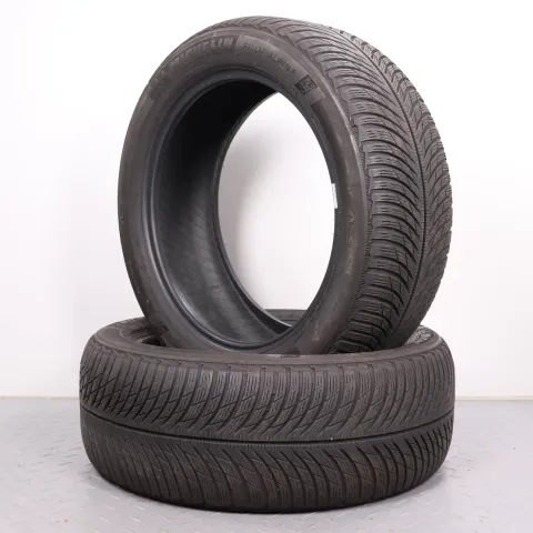 Background image for 2x Winterreifen Michelin Pilot Alpin 5 235/50R19 103H XL AO DOT23  5,5mm 2355019 Winterräder
