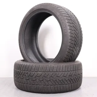 2x Winterreifen Goodyear Ultragrip Performance + 245/40R19 98W XL * DOT21 5,5-6mm 2454019 BMW Kennung - Bild 1