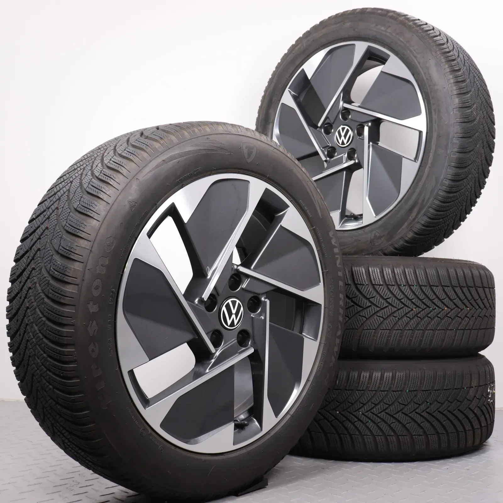 Winterräder 18 Zoll VW ID.3 E11 Original Felgen East Derry 10A601025G Winterreifen 215/55R18 99V XL DOT24 6,5 & 7,5mm - Bild 1