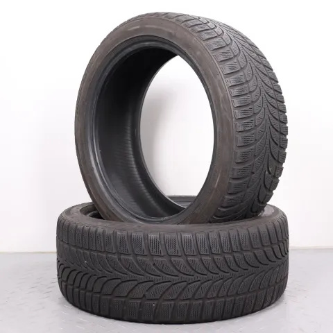 Background image for 2x Winterreifen 225/45 R18 95H XL AO Bridgestone Blizzak LM-32 DOT22 4-4,5mm