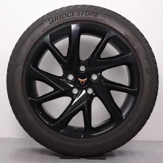 Winterräder 18 Zoll Cupra Formentor KM Original Felgen 5FF601025C Winterreifen 4-4,5mm & 6-6,5mm DOT23 245/45R18 100V XL Bridgestone Blizzak LM005 Schwarz 8x18ET40 5x112 Alufelgen - Bild 4