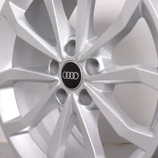 1x Alufelge 18 Zoll Audi A4 S4 8W B9 Original Einzelfelge Ersatzfelge 10-Speichen-V-Design 8W0601025ED silber 7,5x18ET39 5x112 66,6mm - Bild 3