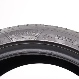 2x Winterreifen Goodyear Ultragrip Performance + 255/40R19 100V XL * DOT21 5,5-6mm 2554019 BMW Kennung - Bild 4