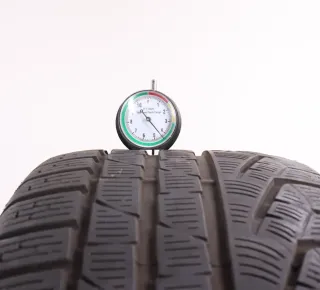 2x Winterreifen Pirelli Sottozero Winter 210 Serie 2 235/55R18 104H XL AO 4-4,5mm 2355518 - Bild 6