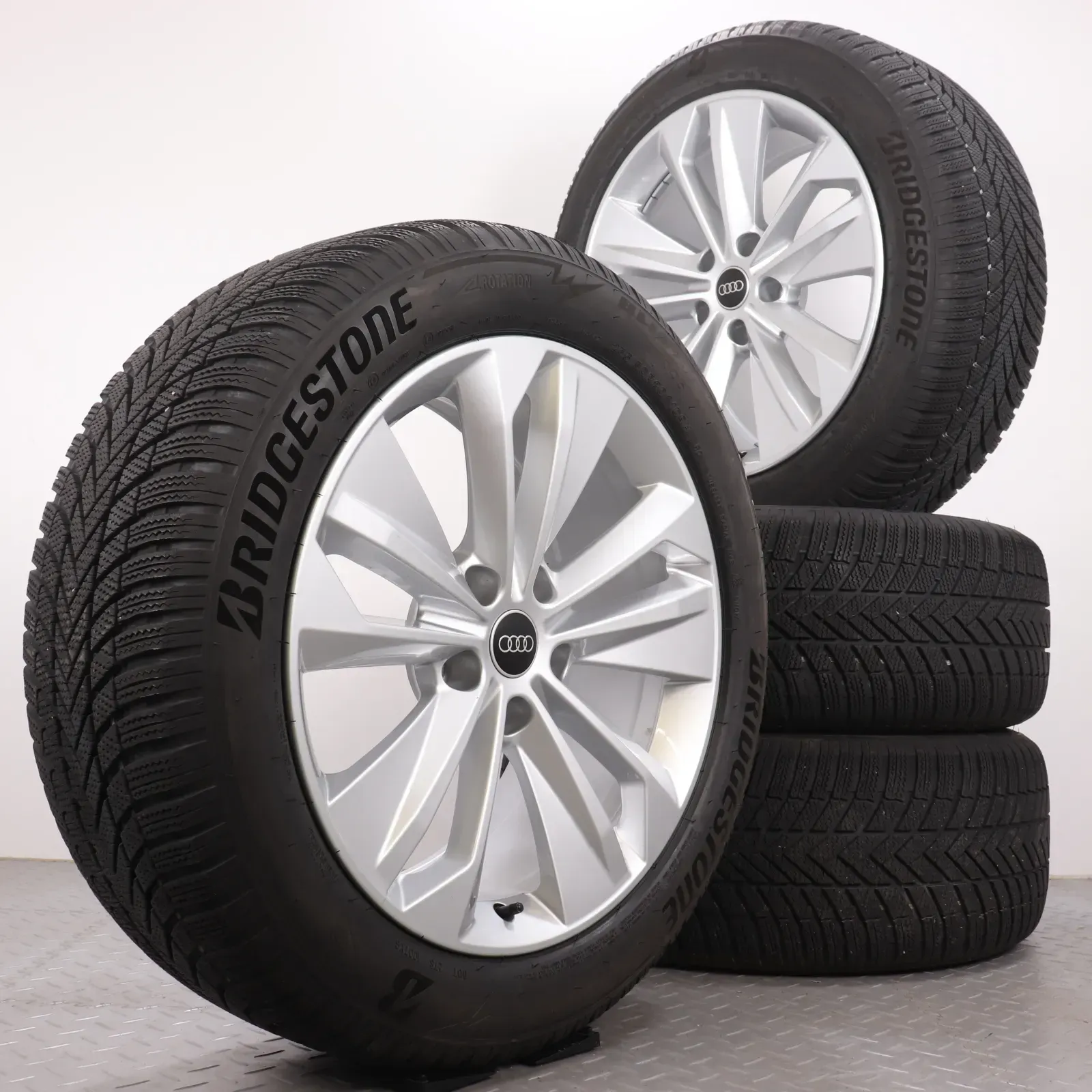 Winterräder 20 Zoll Audi Q6 / SQ6 e-tron GF Original Felgen 85H601025BP & 85H601025BQ Winterreifen 7-7,5mm & 6,5-7mm DOT25 255/50R20 & 285/45R20 5-Doppelarm-Falx silber - Bild 1