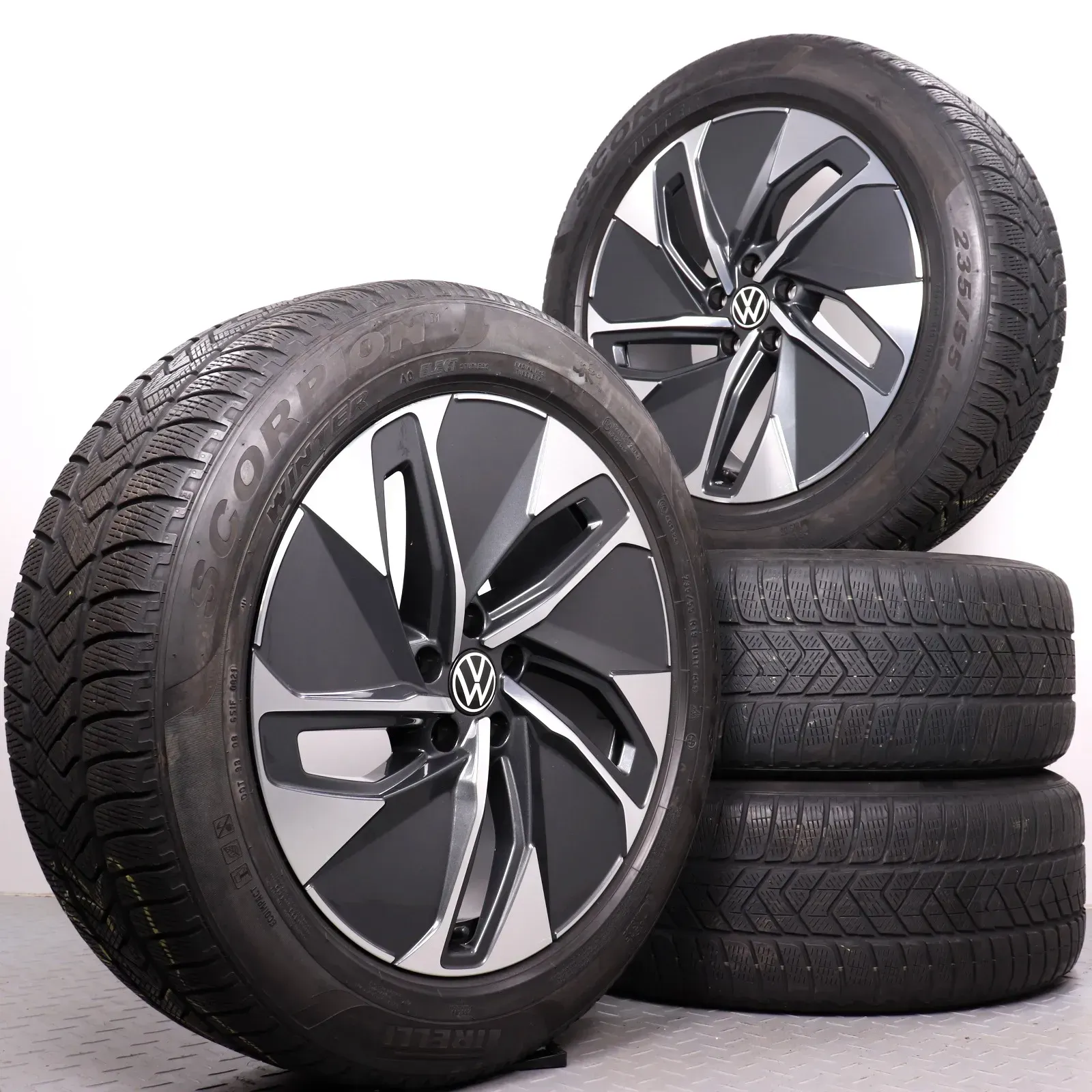 Winterräder 19 Zoll VW ID.4 & ID.5 Original Felgen Hamar 11A601025M Winterreifen 235/55R19 & 255/50R19 AO Pirelli Scorpion Winter 8x19ET45 - Bild 1