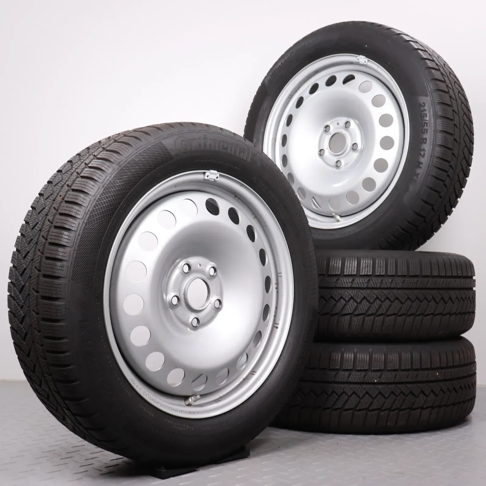 VW Caddy SK 17 Zoll Winterräder Original Stahlfelgen Reifen 215/55R17 98H XL DOT21 2x6-6,5mm / 2x 7mm RDK Satz - Bild 1