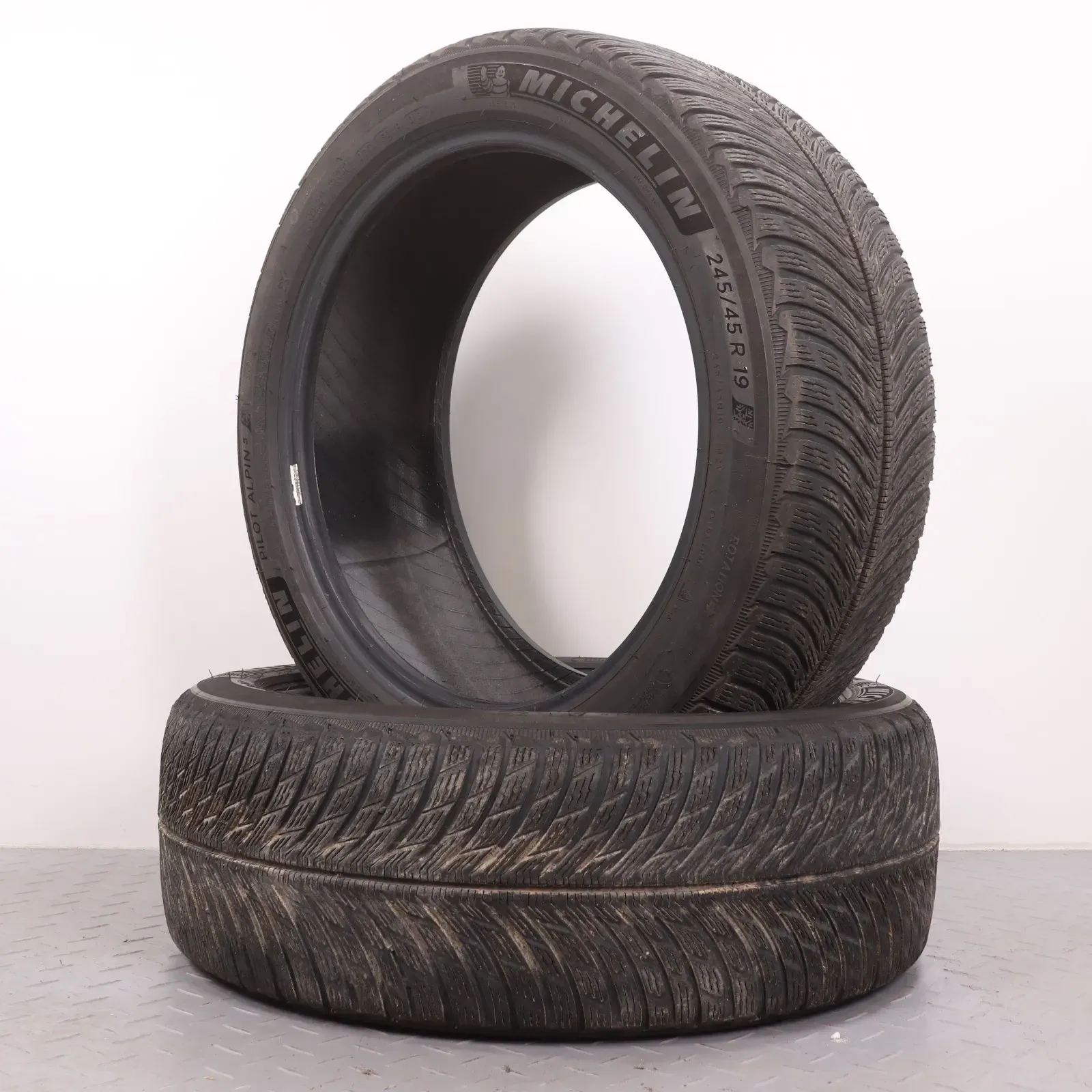 2x Winterreifen Michelin Pilot Alpin 5 245/45R19 102V XL AO DOT22 5mm 2454519 Winterräder - Bild 1