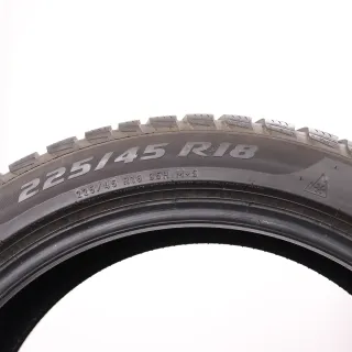 4x Winterreifen Pirelli Winter Sottozero 3 225/45R18 95H XL MOE RSC 5mm DOT21&22 2254518 - Bild 6