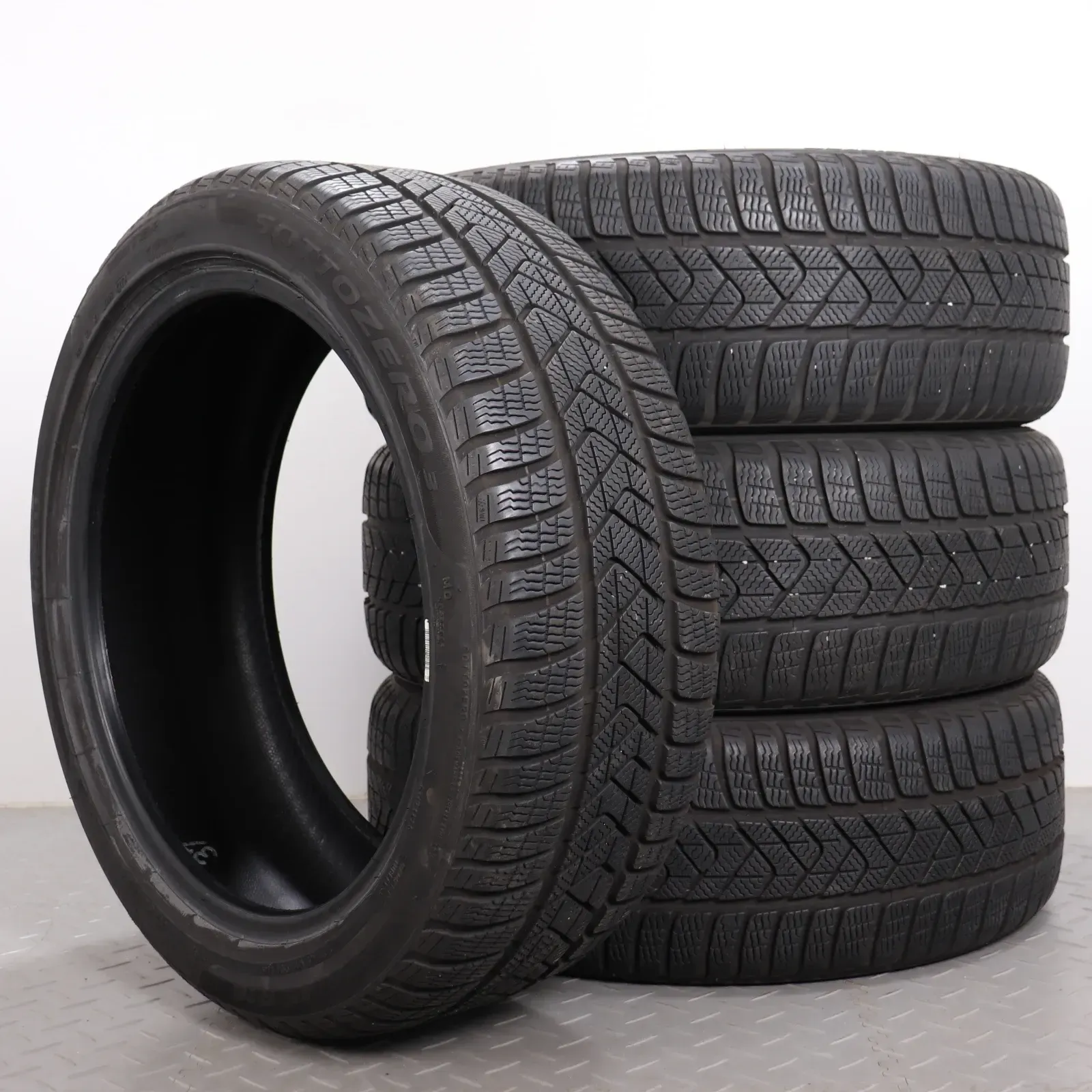 4x Winterreifen Pirelli Winter Sottozero 3 225/45R18 91H MO 5,5-6 & 6mm DOT18&19 2254518 - Bild 1