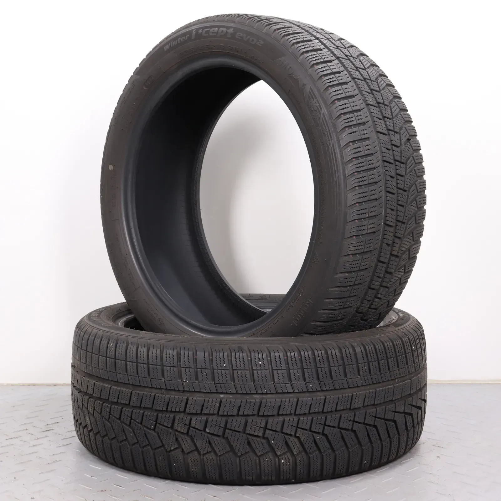 2x Winterreifen Hankook Winter i*cept evo2 225/45R18 91H MO DOT22&20 5-5,5mm 2254518 - Bild 1