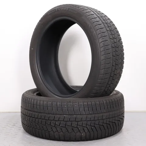 Background image for 2x Winterreifen Hankook Winter i*cept evo2 225/45R18 91H MO DOT22&20 5-5,5mm 2254518