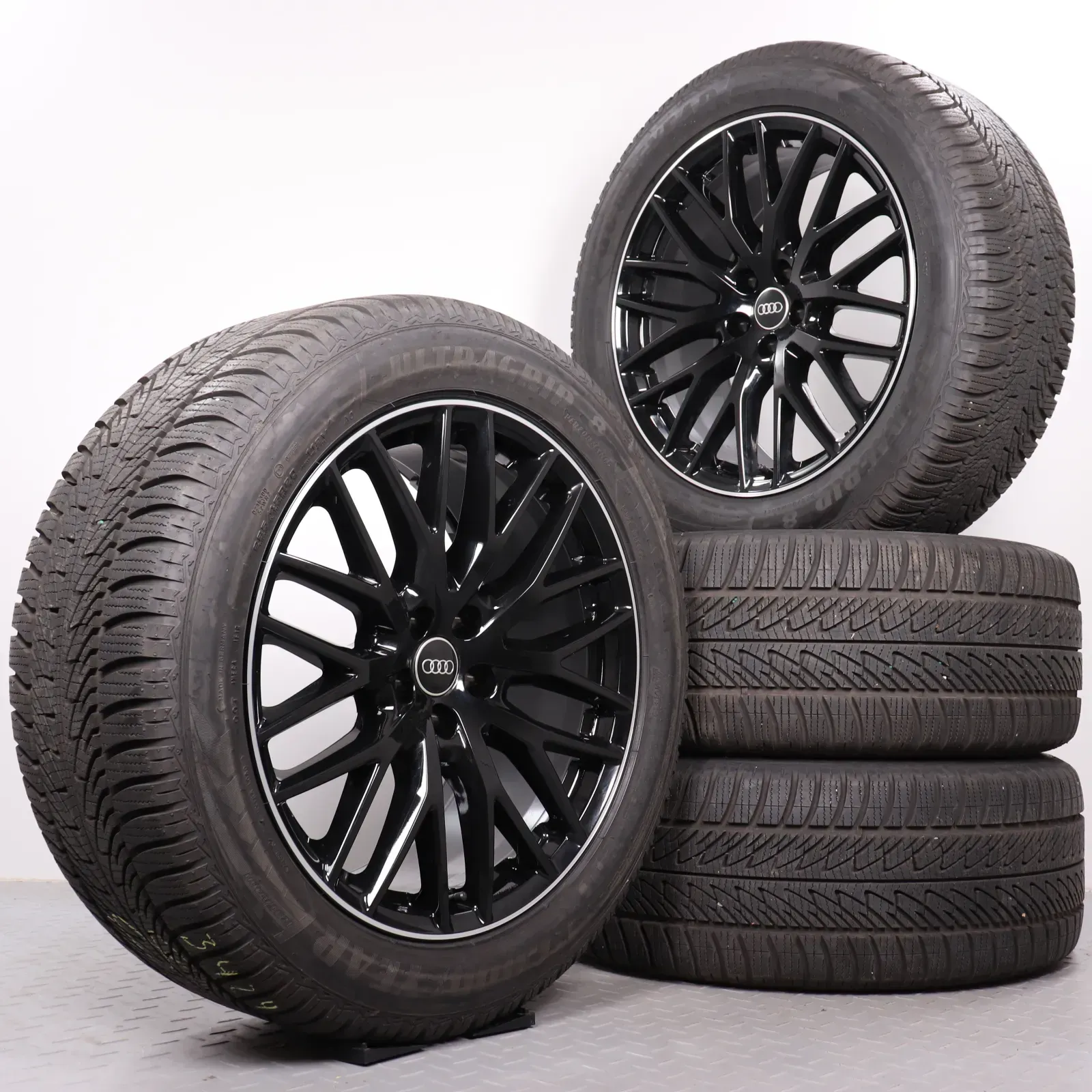 Winterräder 20 Zoll Audi Q7 SQ7 4M Original Felgen 4M0601025DR Winterreifen DOT24 7,5-8mm 285/45R20 112V XL AO Goodyear Ultra Grip 8 Performance SUV schwarz glangedreht 9x20ET28 - Bild 1