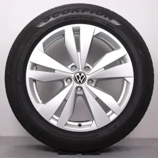 Winterräder 19 Zoll VW ID.4 & ID.5 Original Felgen Loen 11A071499 Winterreifen DOT23 5mm & 4,5-5mm 235/55R19 & 255/50R19 Pirelli Scorpion Winter silber 5x112 - Bild 2