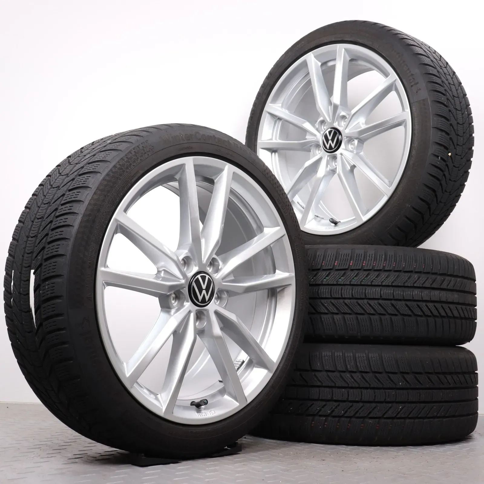 Winterräder 18 Zoll VW Golf 7 VII & Golf Sportsvan Original Felgen 5G0601025EC Winterreifen 225/40R18 92V XL Continental Winter Contact TS870P Pretoria silber 7,5x18ET51 - Bild 1
