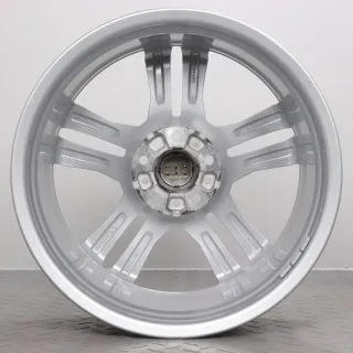 1x Alufelge 18 Zoll Audi A4 Allroad 8W B9 Original Einzelfelge Ersatzfelge 5 Paralellspeichen 8W9601025B silber 7,5x18ET29 5x112 66,6mm - Bild 3