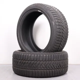 2x Winterreifen Pirelli Sottozero 3 245/40R18 97V XL AO DOT2818 & 2523 5,5-6mm - Bild 1