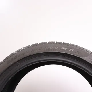 2x Winterreifen Pirelli SOTTOZERO Serie 2 235/40R19 96V XL AO DOT2023 & 1222 4,5-5mm 2354019 - Bild 6