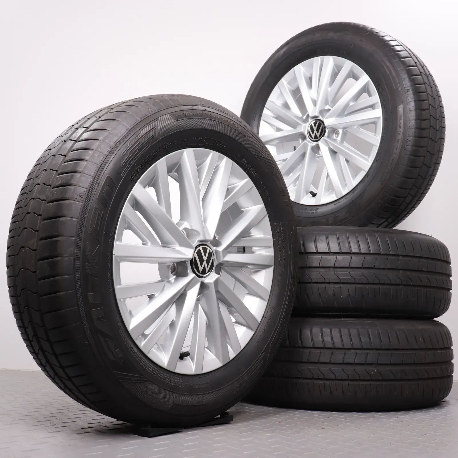 Sommerräder 16 Zoll VW T-Roc A1 Original Felgen 2GA601025AA Sommerreifen 215/60R16 95V Falken ZIEX ZE310A ECORUN Chester silber 6,5x16ET43 5x112 Alufelgen Sommerradsatz NEUWERTIG - Bild 1