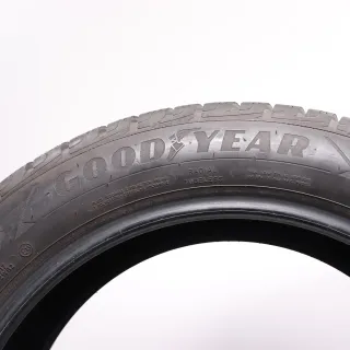 4x Winterreifen Goodyear Ultragrip Performance GEN-1 SUV 235/50R19 99V AO DOT20 7,5mm 2355019 - Bild 4