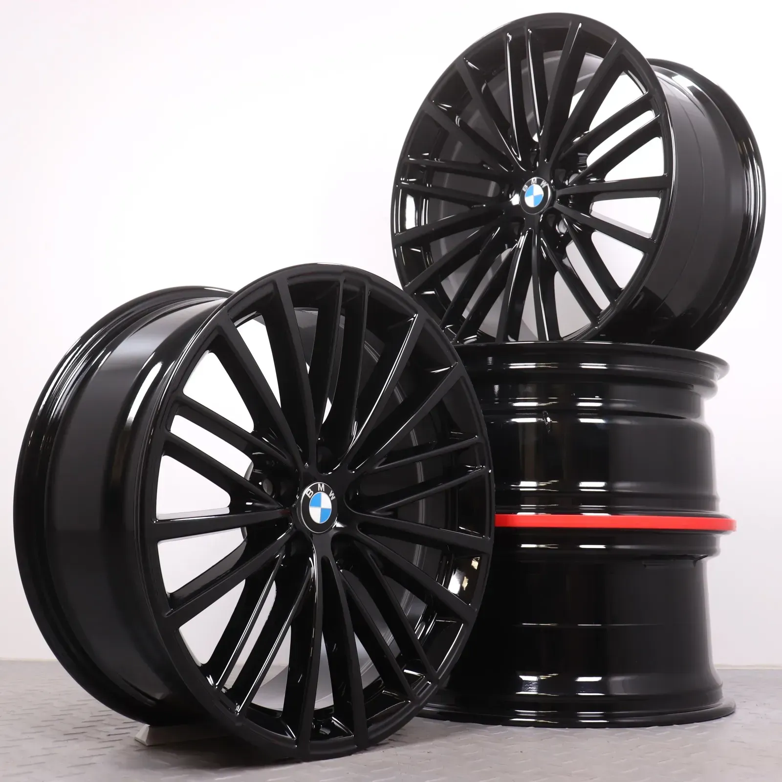 Alufelgen 19 Zoll BMW 5er G30 G31 Original Felgen Felgensatz Styling 635 V-Speiche schwarz glänzend 8x19ET30 & 9x19ET44 5x112 66,6mm NEU DEMO - Bild 1