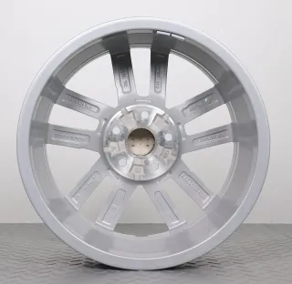 Alufelgen 17 Zoll Audi A3 S3 8Y Original Felgen Felgensatz 5-V-Speichen 8Y0601025L silber 6,5x17ET43 5x112 57,1 - Bild 7