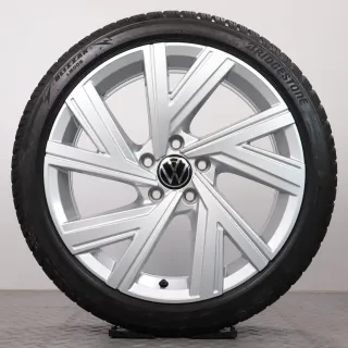 Winterräder 18 Zoll VW Golf 8 CD Original Felgen 5H0601025AB 7,5-8mm DOT23 Winterreifen 225/40R18 92V XL AO Bridgestone Blizzak LM005 Bergamo silber 7,5x18ET51 5x112 - Bild 2