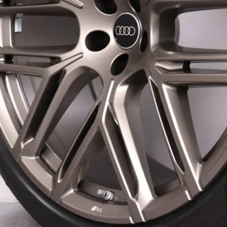 Winterräder 23Zoll Audi Q8 SQ8 RSQ8 4M Original Felgen 4M8601025BK Winterreifen DOT23 6,5-7mm 295/35R23 108W XL AO Hankook Winter i*cept evo 2 6-Y-Doppelspeichen RS Neodymgold matt - Bild 7