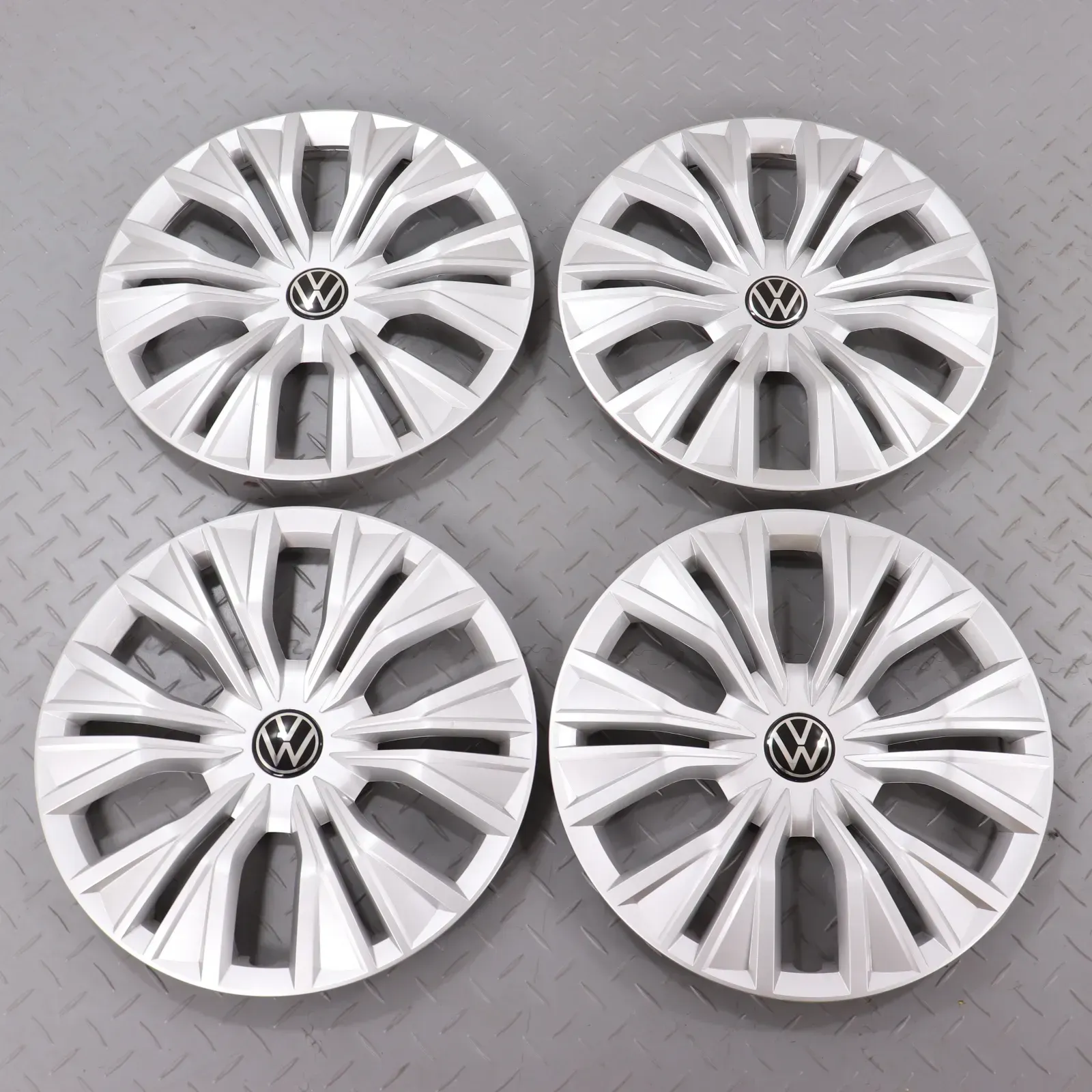 4x VW Caddy Radkappen Radzierblenden Original VW 2K7601147 4 Stück Set Satz für 17Zoll Stahlfelge - Bild 1