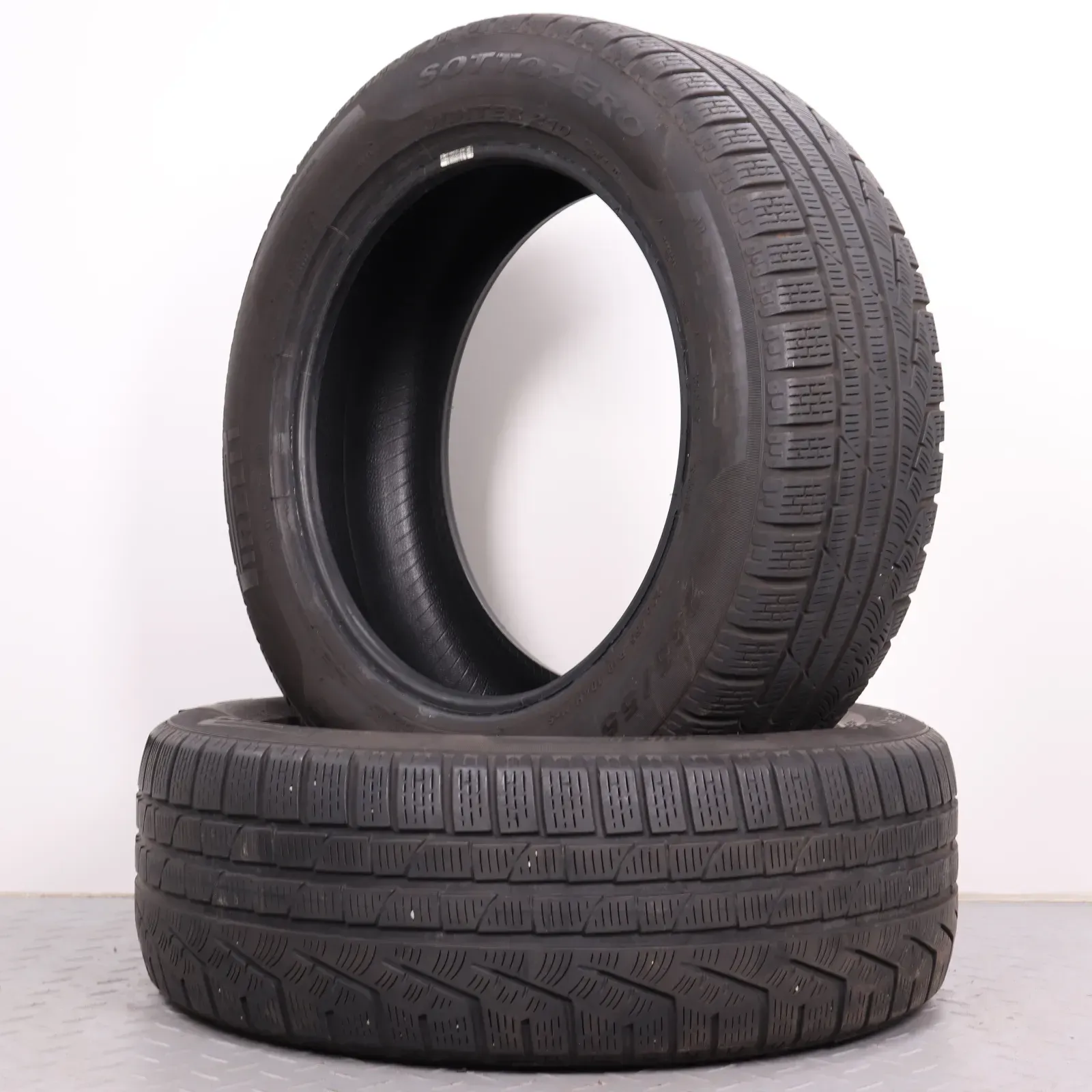 2x Winterreifen Pirelli Sottozero Winter 210 Serie 2 235/55R18 104H XL AO 4-4,5mm 2355518 - Bild 1