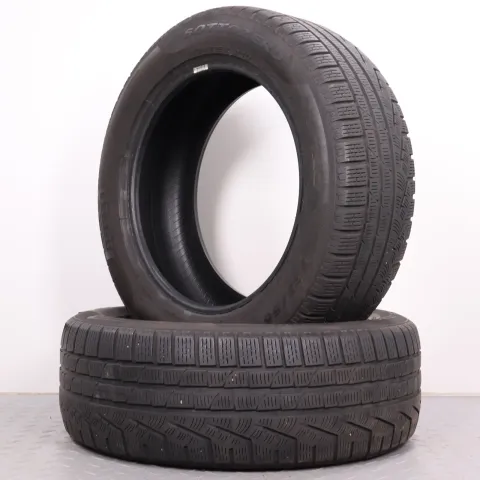 Background image for 2x Winterreifen Pirelli Sottozero Winter 210 Serie 2 235/55R18 104H XL AO 4-4,5mm 2355518