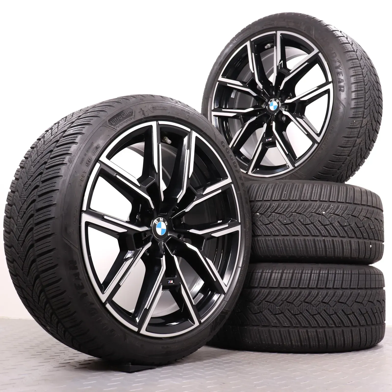 Winterräder 19 Zoll BMW i4 G26 & 4er Gran Coupe G26 Original Felgen Styling 859M 8747304 & 8747305 8,5x19ET35 & 9x19ET42 Winterreifen 5,5mm DOT21 245/40R19 & 255/40R19 Goodyear RDK - Bild 1