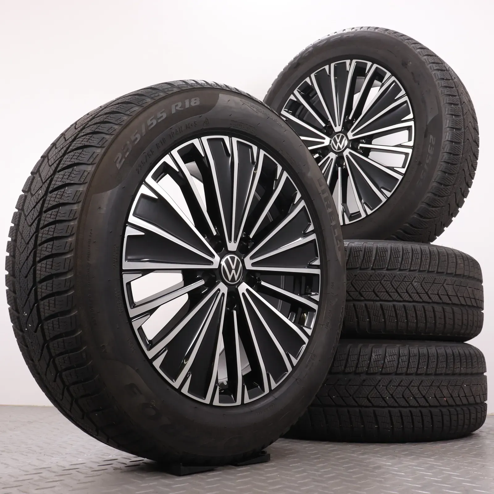 Winterräder 18 Zoll VW Tiguan CT & Tayron R4 Original Felgen 571601025K Winterreifen DOT24 7-7,5mm 235/55R18 104H XL AO Pirelli Sotttotero 3 Napoli 7,5x18ET40 5x112 RDK - Bild 1