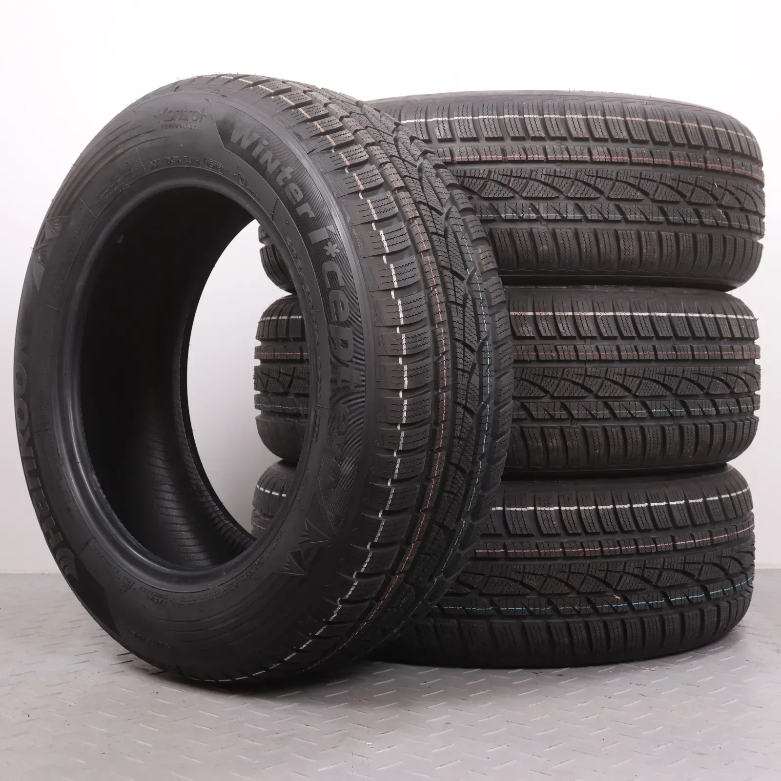 4x Winterreifen Hankook Winter i*cept evo 205/60R16 92H AO DOT18 volles Profil UNBENUTZT DEMO 2056016 - Bild 1