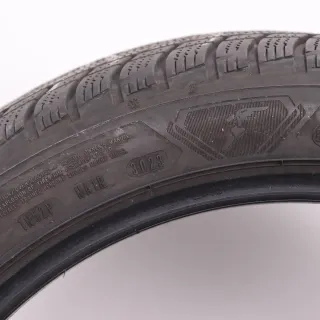 1x Winterreifen Goodyear Ultragrip Performance 3 245/40R18 97V XL DOT3023 5-5,5mm 245 40 18 - Bild 8